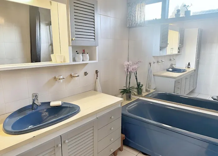 בית נופש House 5 Min Walk From Ons, Three Bedrooms